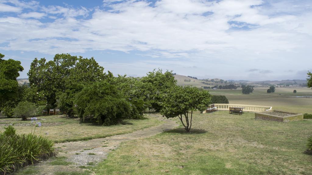 Hillview Heritage Estate Hotel